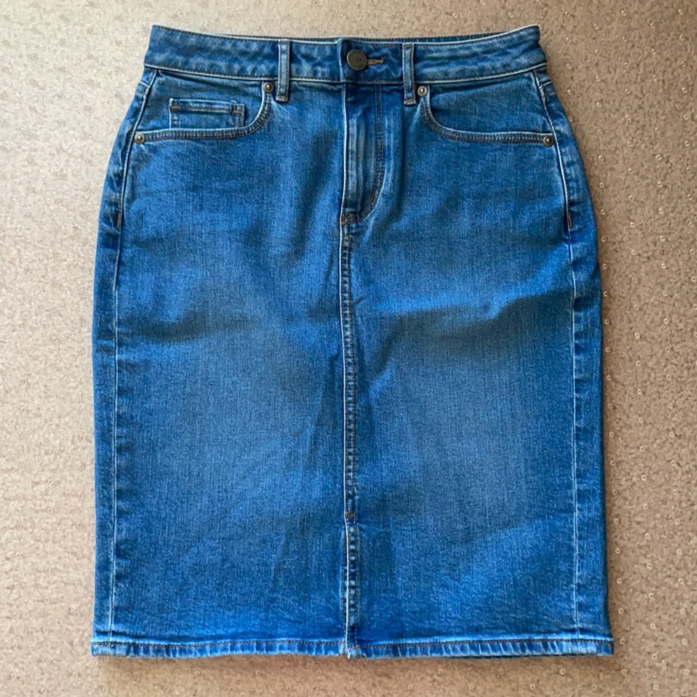 LOFT OUTLET Denim Skirt - Size 0